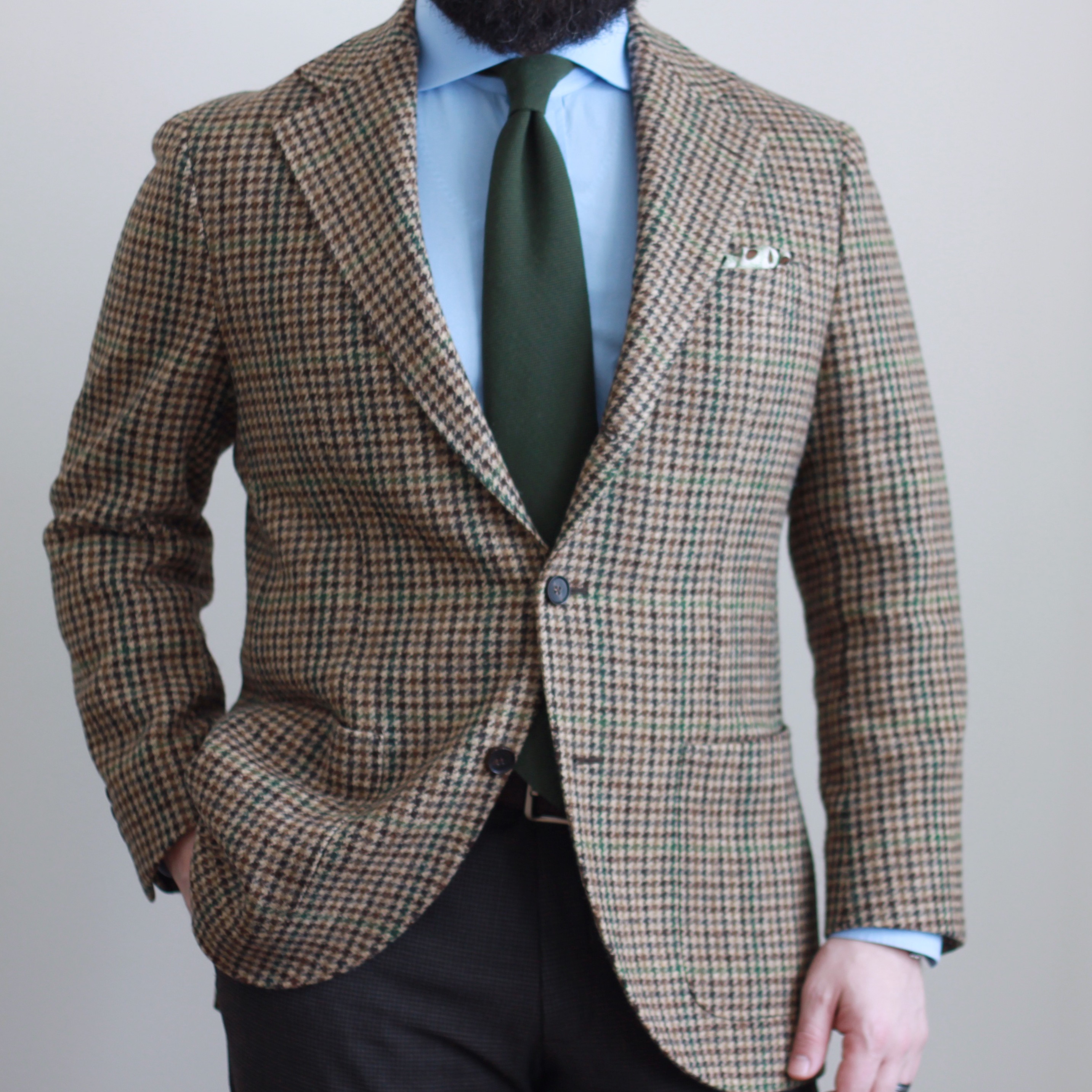 sport coat, odd jacket, bold tweed jacket, green tie, blue dress shirt 