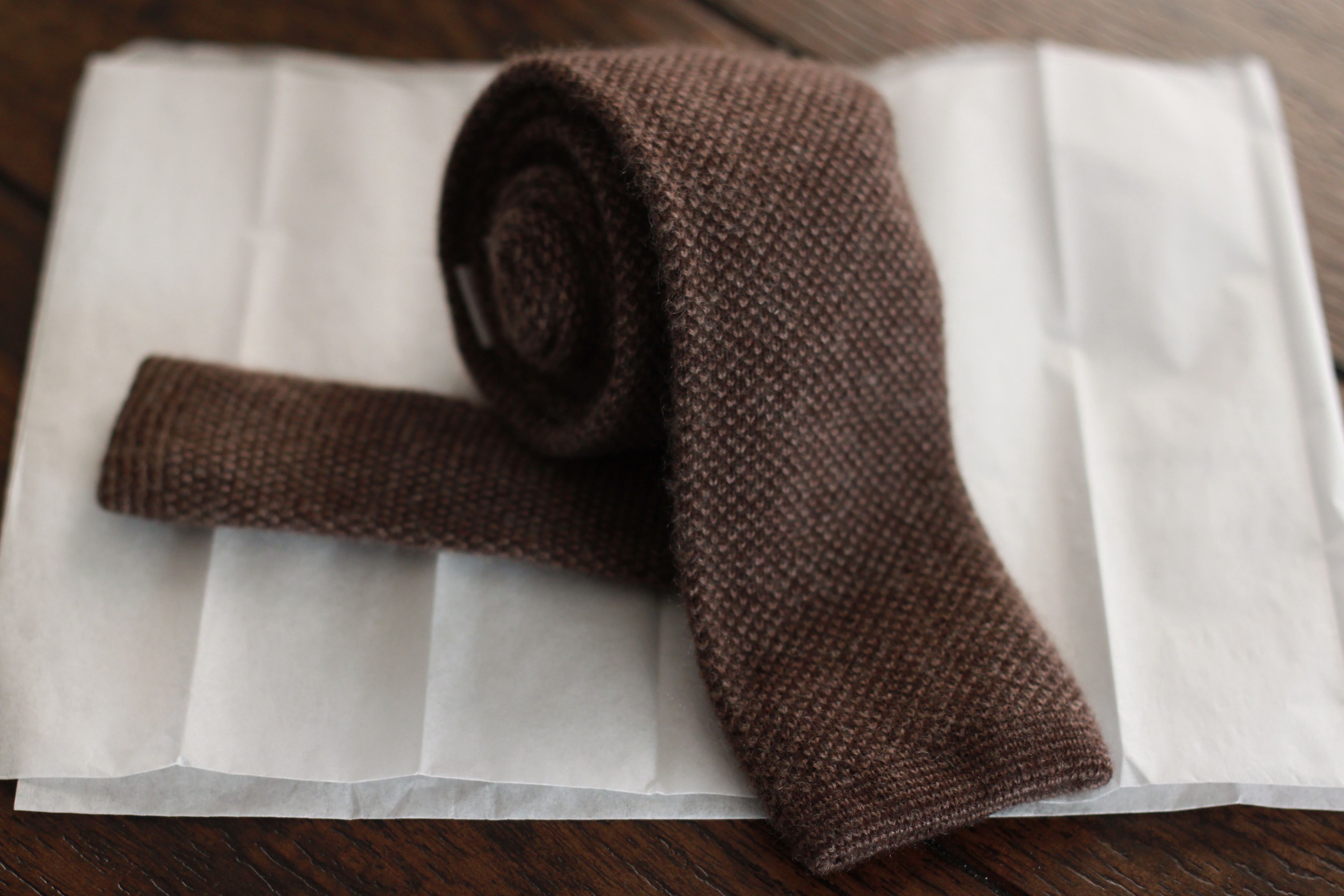 brown cashmere, cashmere knit, knit tie, oxford rowe